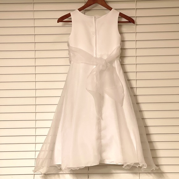SOLD 🕊1st Communion/ Flower Girl Dress - Picture 2 of 3